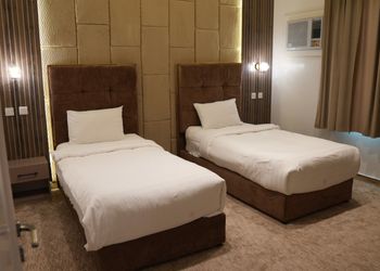 شالية دورين بخمس غرف نوم وبلكونه