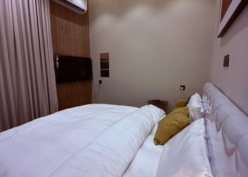 استديو بسرير ماستر ودخول ذاتي