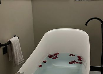 استديو بسرير فردي وجلسة 