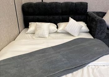 استديو هادئ بسرير ماستر