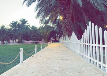 مزرعة بفيلا تراثية مودرن و إسطبل
