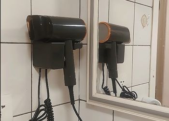 شقة بغرفة معيشة وغرفة نوم 