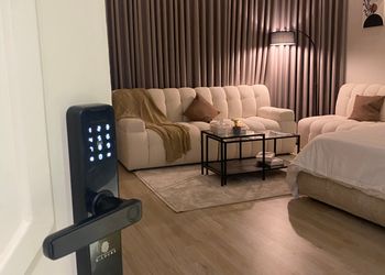استديو بسرير ماستر ودخول ذاتي