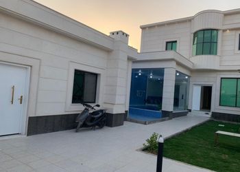 شاليه بمسبحين وغرفتين نوم 