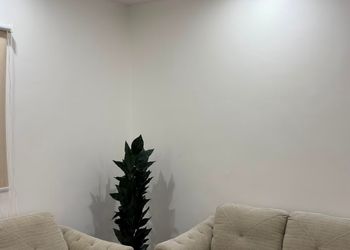 استديو بسرير ماستر وجلسة جانبية 