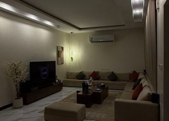 شاليه بمدخل سيارة خاص