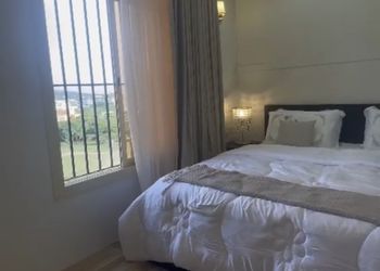 شقه مطلة على الجبال وغرفتين نوم 