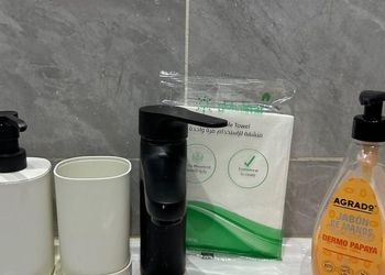 استديو انيق بسرير ماستر وجلسة جانبية 