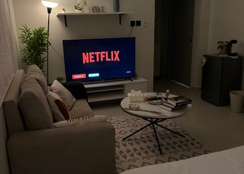 استديو هادئ وسرير ماستر 