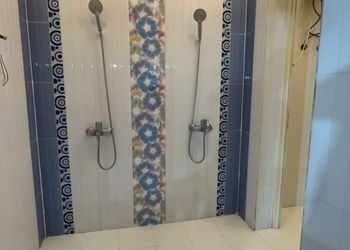 استراحة بمسطح اخضر وجلسه خارجيه