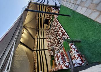 استراحة بجلسة خارجية وأجواء ممتعة 