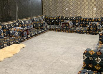 مخيم بجلسة خارجية وبيت شعر 