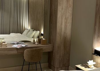  استديو عصري بطابع دافئ