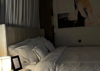 Studio with Master Bed