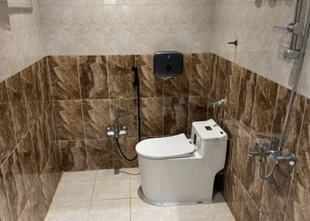 شقة بصالة مريحه وغرفتين نوم