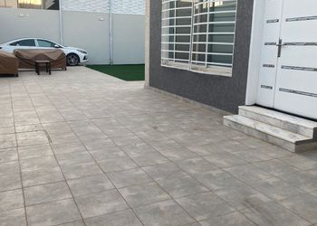 استراحة بمسطح اخضر و جلسة خارجية