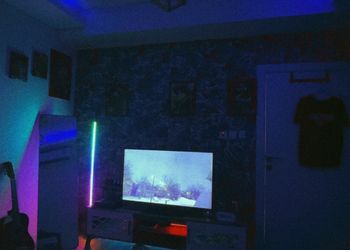 استديو بجلسة جانبية وركن قهوة 