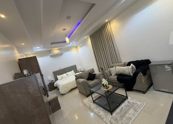 استديو هادئ بسرير ماستر 