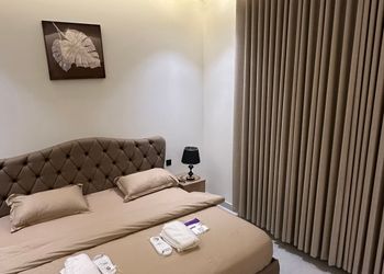 شقة بغرفتين نوم وصالة مريحه 
