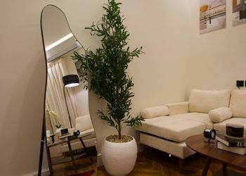 استديو بسرير ماستر وجلسة جانبية