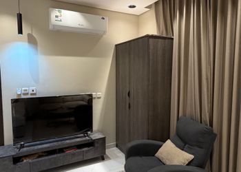 استديو بسرير ماستر وأثاث مريح 