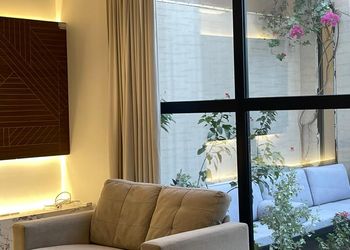 شاليه بمسطح اخضر ,ومسبح خارجي 