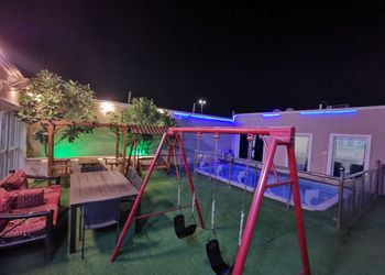 شاليه بركن شواء ومسبح خارجي