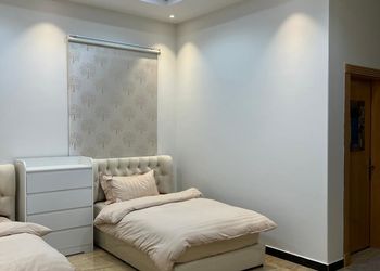 استراحة بمسطح اخضر ومسبح