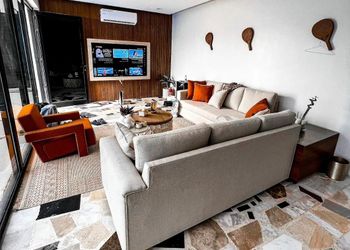 شاليه بطاولة تنس