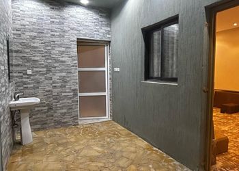 شالية بمجالس ومسبح خارجي