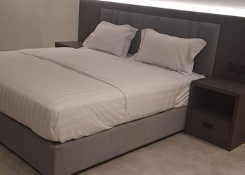 استديو بأثاث مريح وبسيط 