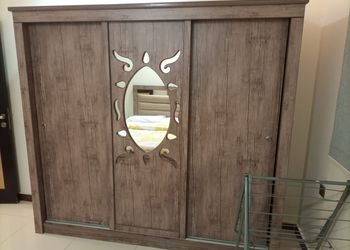 شقة بغرفة معيشة وغرفة نوم 