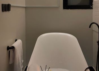 استديو بسرير فردي وجلسة 