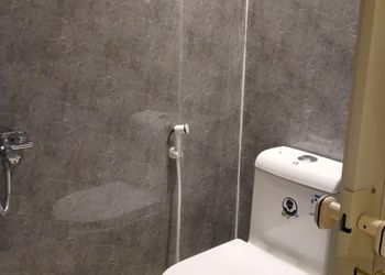 استديو بأثاث مريح وبسيط 