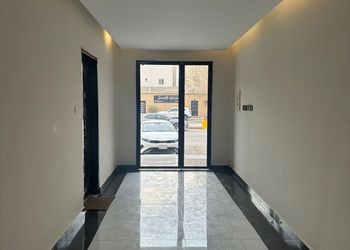 استديو بسرير ماستر وجلسة جانبية