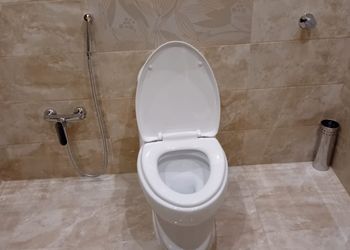 شاليه بجلسة خارجية ومسبح 
