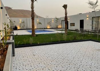شاليه بمسبح 