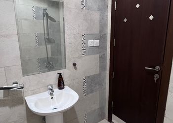 استديو بسرير ماستر وجلسة جانبية