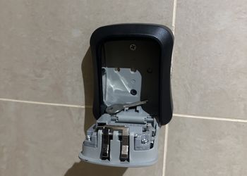 استديو هادئ بسرير ماستر 