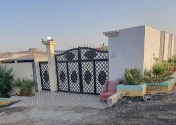شاليه قسمين مسبح ملاعب ومسطحات