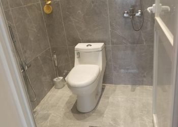 شاليه بألعاب أطفال ومسبح