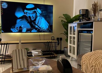 استديو بسرير ماستر وجلسة جانبية