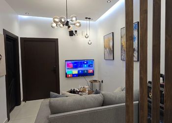 استديو هادئ بدخول ذاتي 