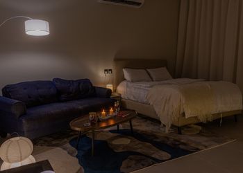 استديو بتصميم هادئ ودخول ذاتي