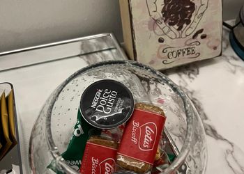 استديو بسرير ماستر وجلسة خارجية