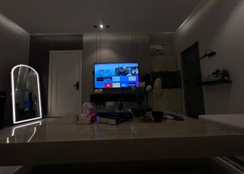 استديو بسرير ماستر وجلسة جانبية