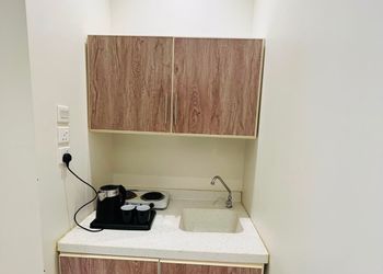 استديو بسرير ماستر وجلسة جانبية 