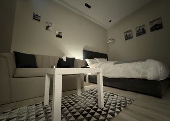 استديو بسرير ماستر ودخول ذاتي