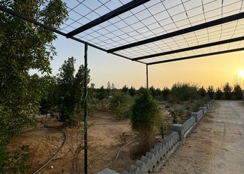 مزرعة بمناظر خلابة وجلسة خارجية 