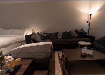 استديو بدخول ذاتي وسرير مريح 